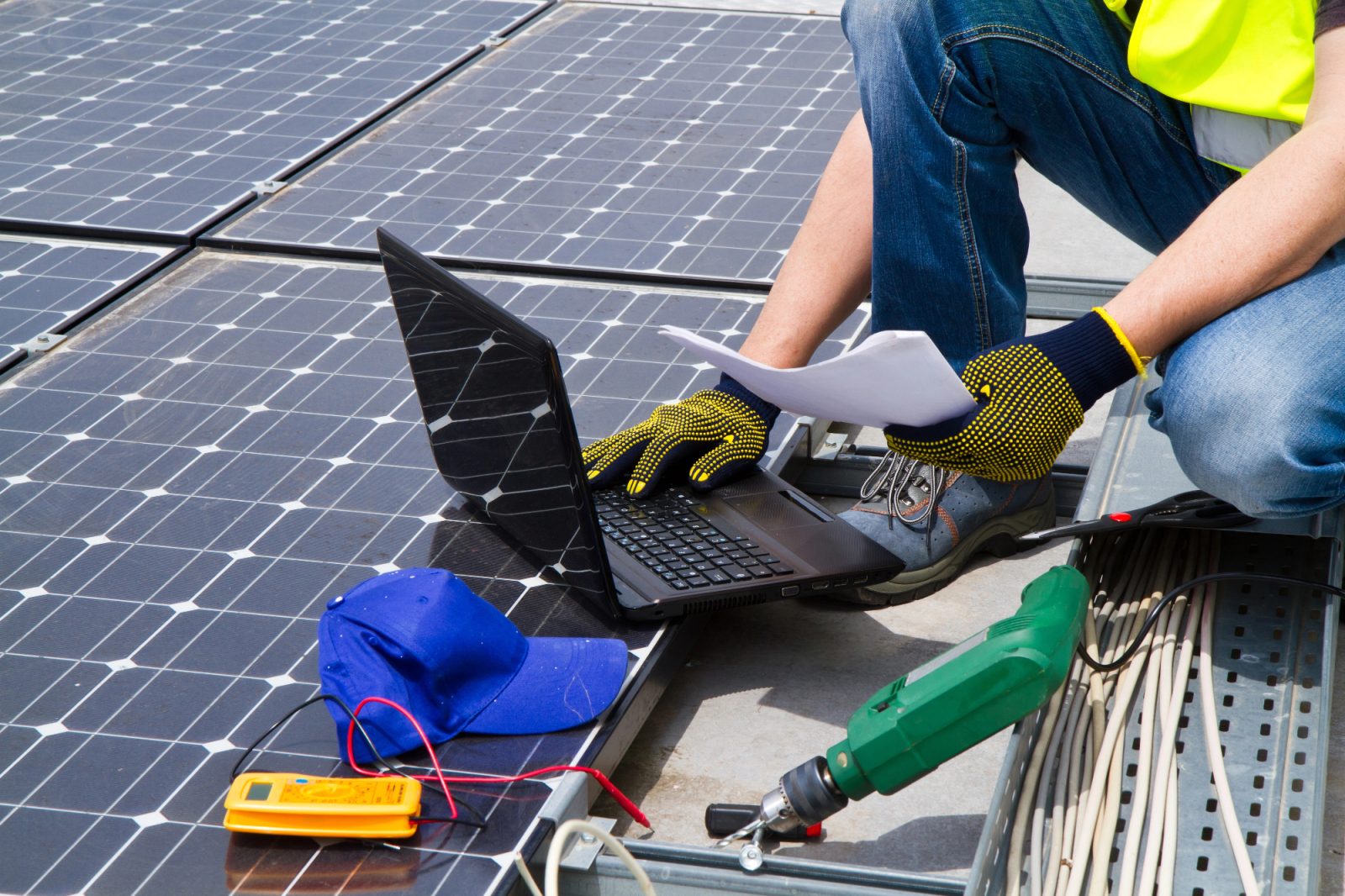 U Osijeku krovna solarna elektrana puni gradske električne autobuse